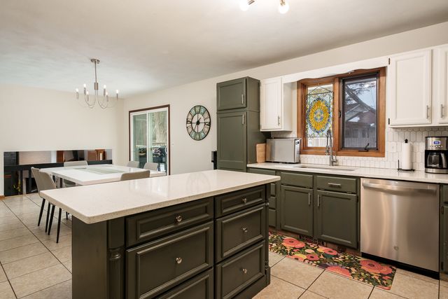 1245 Aldrin Road, Rockton, IL 61072