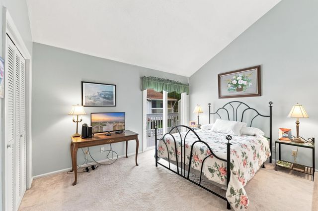 311 75th Ave N Apt 15, Myrtle Beach, SC 29572