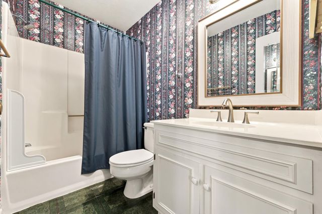 311 75th Ave N Apt 15, Myrtle Beach, SC 29572