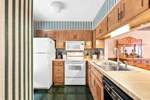 311 75th Ave N Apt 15, Myrtle Beach, SC 29572