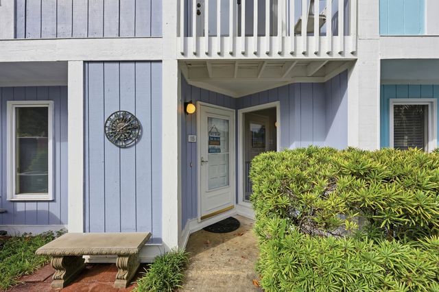 311 75th Ave N Apt 15, Myrtle Beach, SC 29572