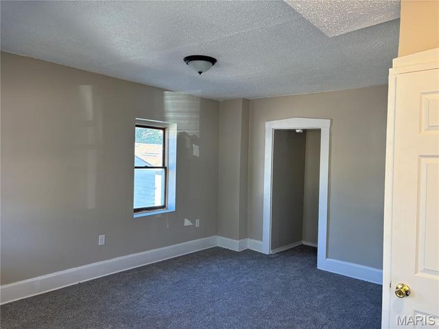 615 George Street, Alton, IL 62002
