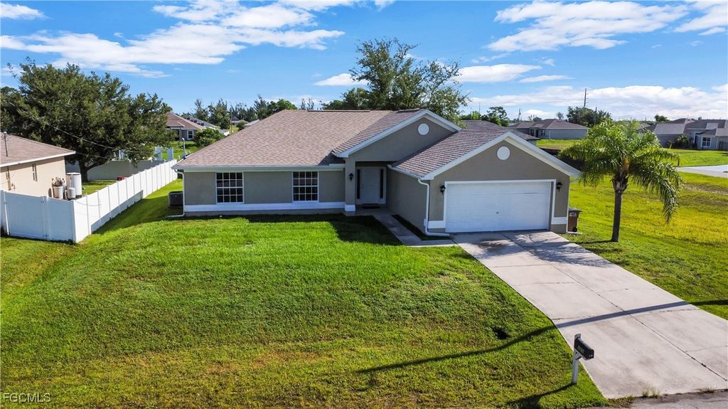 109 NW 14th ST, Cape Coral, FL 33993