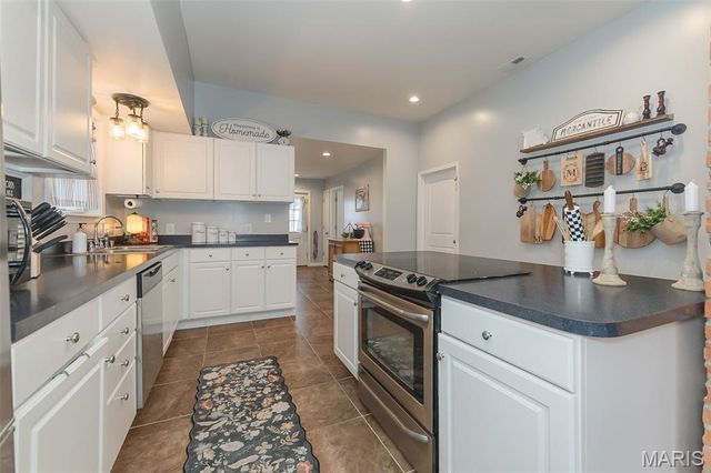 904 N 2nd Street, De Soto, MO 63020