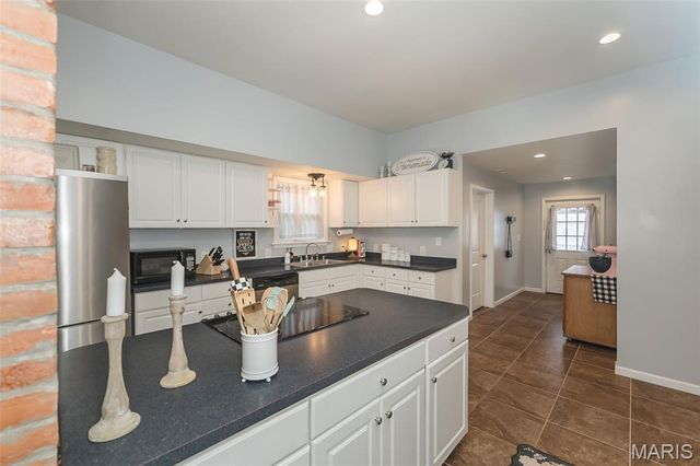 904 N 2nd Street, De Soto, MO 63020