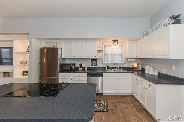 904 N 2nd Street, De Soto, MO 63020