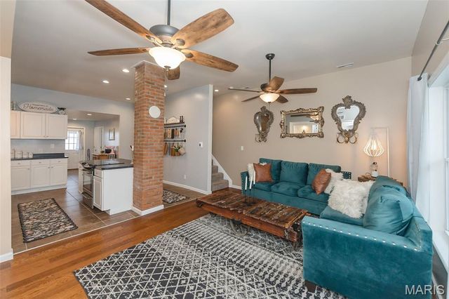 904 N 2nd Street, De Soto, MO 63020