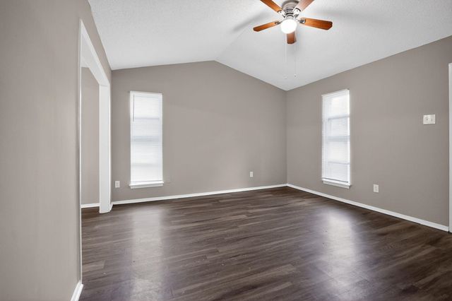 691 CREEKSTONE CIR, Memphis, TN 38127