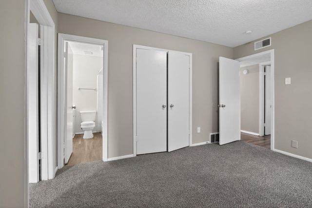 691 CREEKSTONE CIR, Memphis, TN 38127