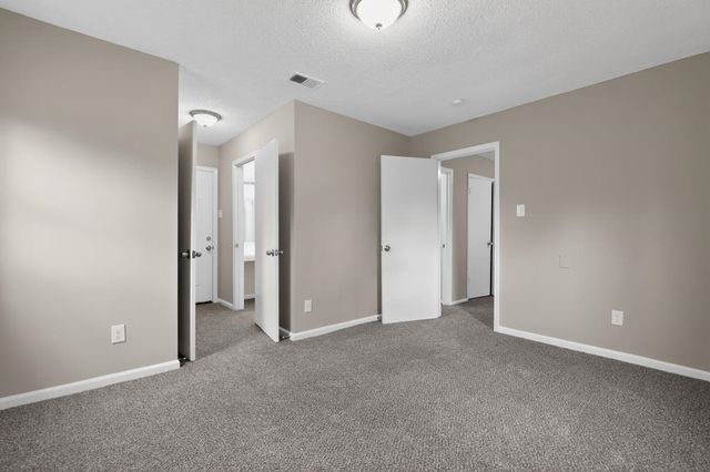 691 CREEKSTONE CIR, Memphis, TN 38127