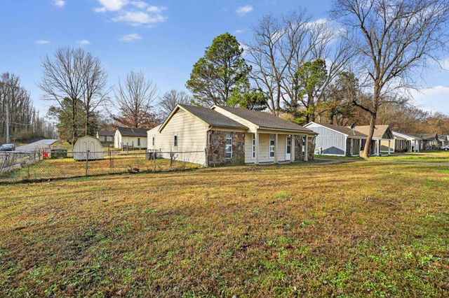 691 CREEKSTONE CIR, Memphis, TN 38127