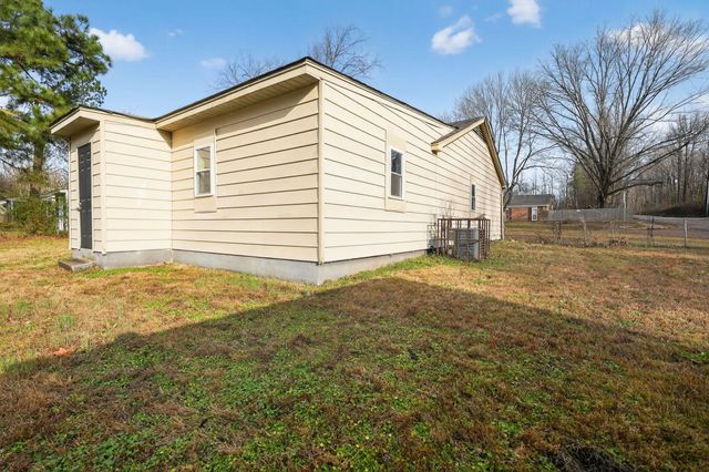 691 CREEKSTONE CIR, Memphis, TN 38127