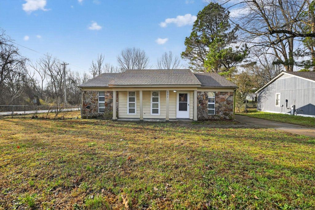 691 CREEKSTONE CIR, Memphis, TN 38127