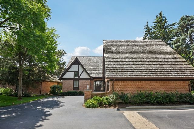 985 Coventry Lane, Highland Park, IL 60035