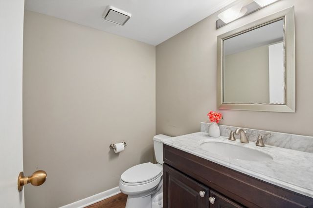 985 Coventry Lane, Highland Park, IL 60035