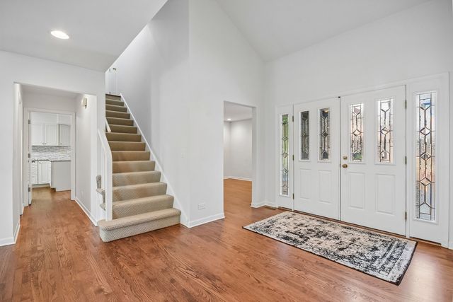 985 Coventry Lane, Highland Park, IL 60035