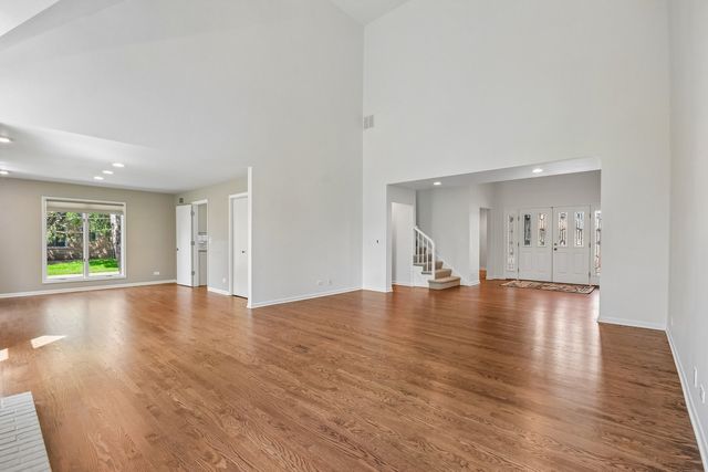 985 Coventry Lane, Highland Park, IL 60035