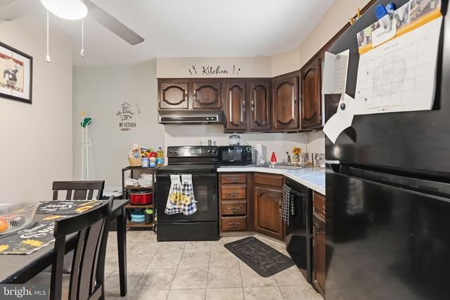 409 W LOGAN ST, Norristown, PA 19401