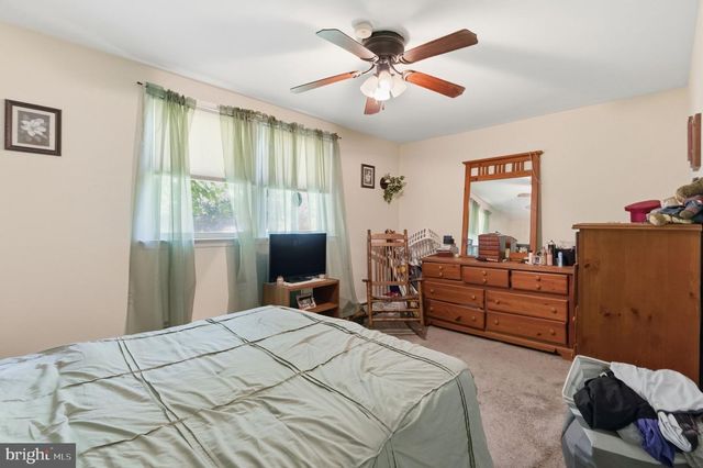 409 W LOGAN ST, Norristown, PA 19401