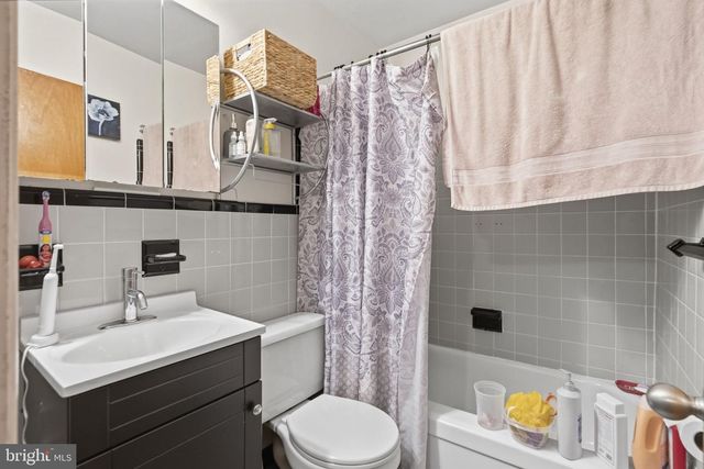 409 W LOGAN ST, Norristown, PA 19401