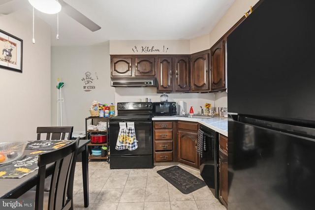 409 W LOGAN ST, Norristown, PA 19401