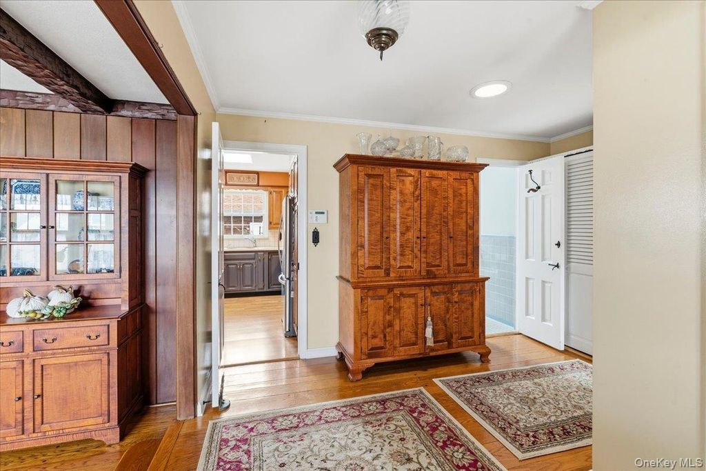 3075 Wilson Avenue, Wantagh, NY 11793 — photo 5
