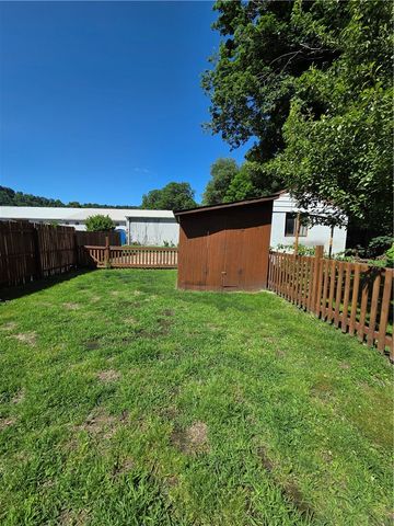 115 Hoeveler St, Springdale Boro, PA 15144