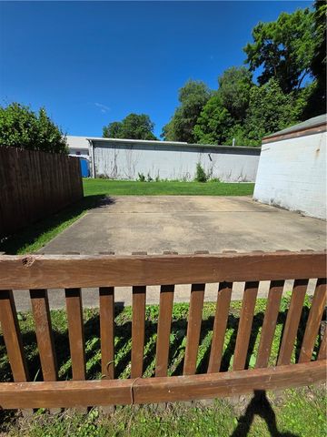 115 Hoeveler St, Springdale Boro, PA 15144