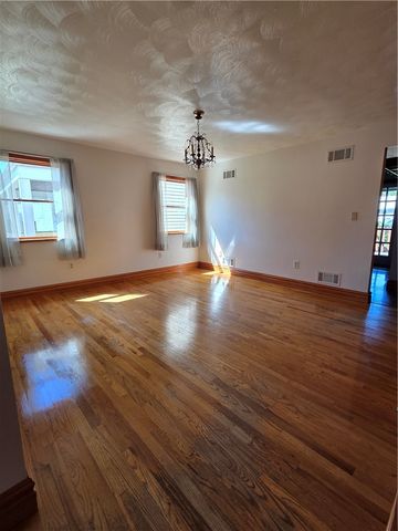 115 Hoeveler St, Springdale Boro, PA 15144