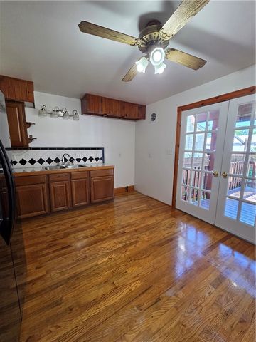 115 Hoeveler St, Springdale Boro, PA 15144