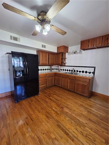 115 Hoeveler St, Springdale Boro, PA 15144