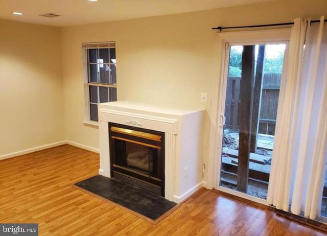 6854 SIGNATURE CIR, Alexandria, VA 22310