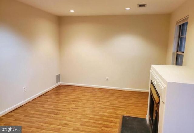 6854 SIGNATURE CIR, Alexandria, VA 22310