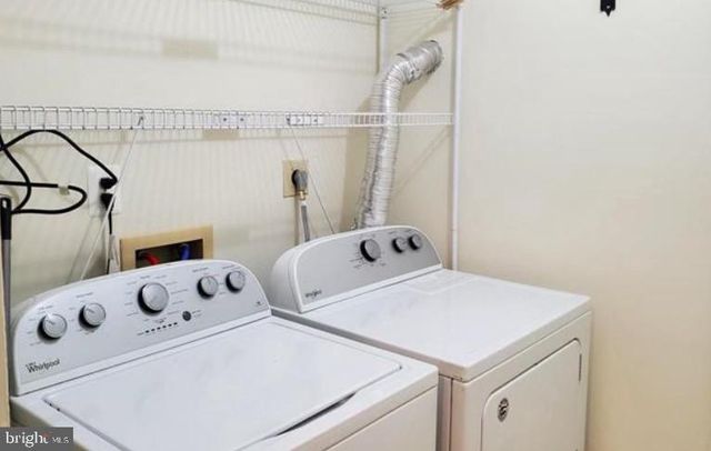 6854 SIGNATURE CIR, Alexandria, VA 22310