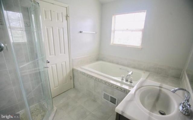 6854 SIGNATURE CIR, Alexandria, VA 22310