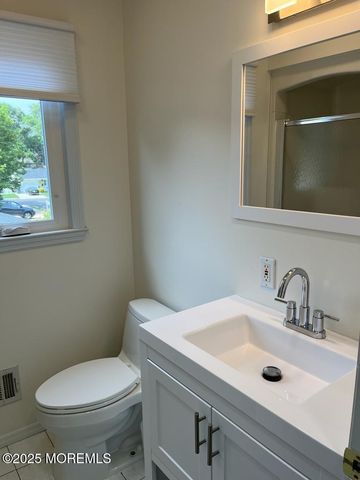 104 Pear Street, Oakhurst, NJ 07755