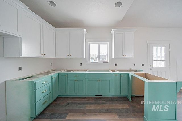 1631 Palm Springs Dr, Idaho Falls, ID 83404