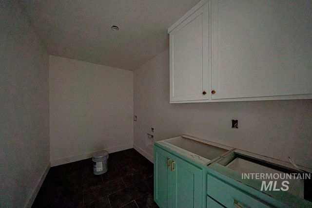 1631 Palm Springs Dr, Idaho Falls, ID 83404