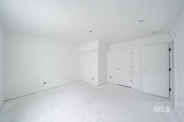 1631 Palm Springs Dr, Idaho Falls, ID 83404