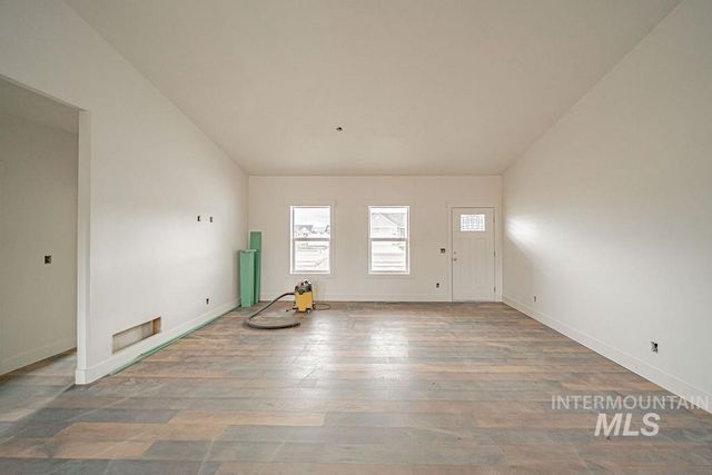 1631 Palm Springs Dr, Idaho Falls, ID 83404