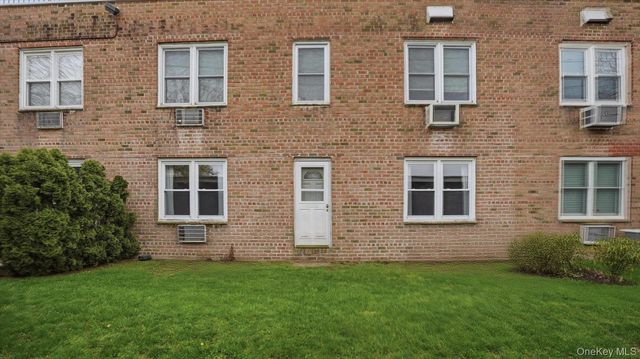 570 Broadway A9, Lynbrook, NY 11563