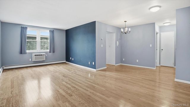 570 Broadway A9, Lynbrook, NY 11563