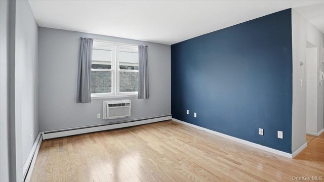 570 Broadway A9, Lynbrook, NY 11563