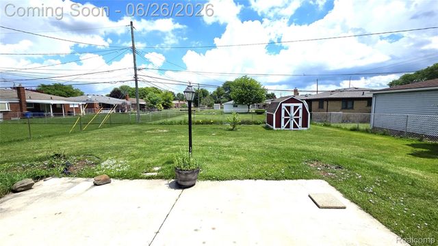 29120 Dover Avenue, Warren, MI 48088