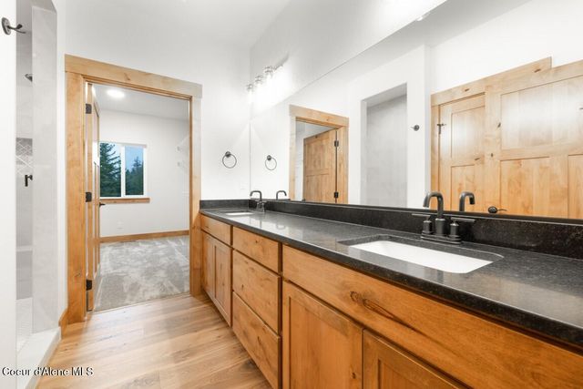 10104 N Hubble Street, Hayden, ID 83835