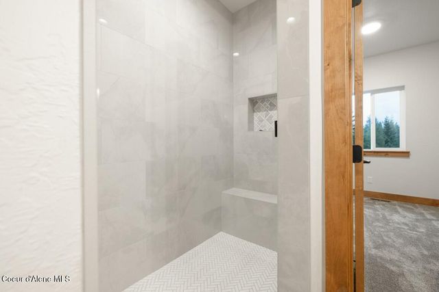 10104 N Hubble Street, Hayden, ID 83835