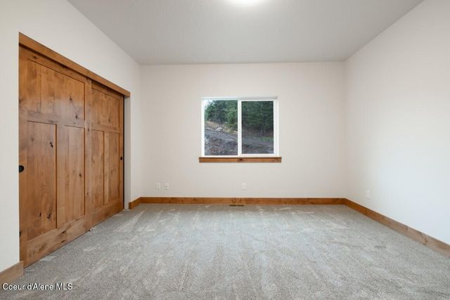 10104 N Hubble Street, Hayden, ID 83835