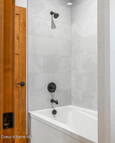 10104 N Hubble Street, Hayden, ID 83835