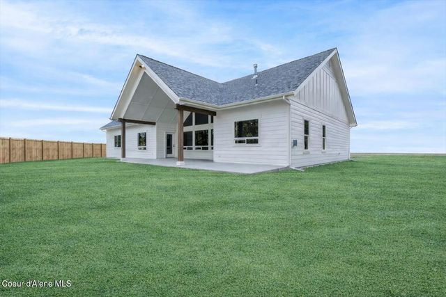 10104 N Hubble Street, Hayden, ID 83835