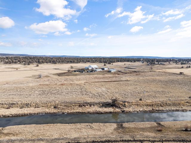 7122 E Langell Valley Road, Bonanza, OR 97623